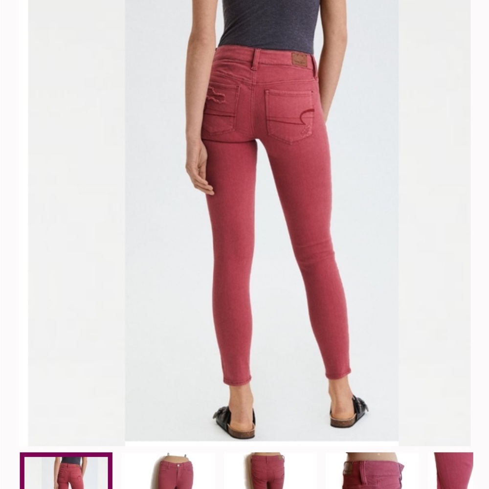 American Eagle Next Level Stretch Red Jegging Crop Distressed size 4